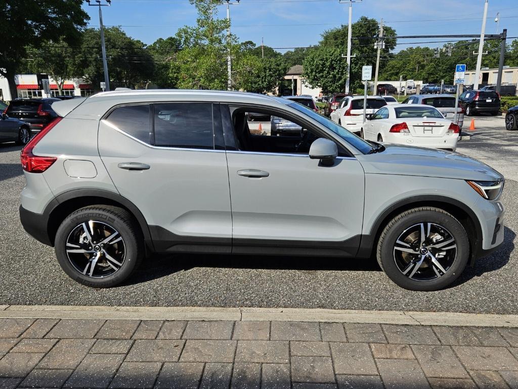 new 2025 Volvo XC40 car, priced at $44,450