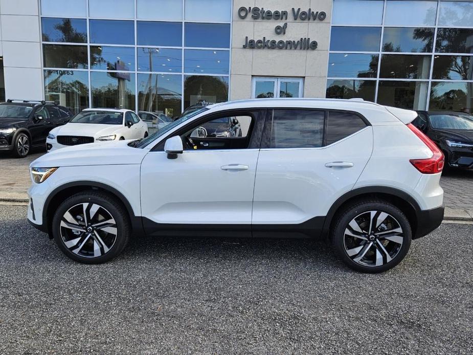 new 2025 Volvo XC40 car, priced at $49,790