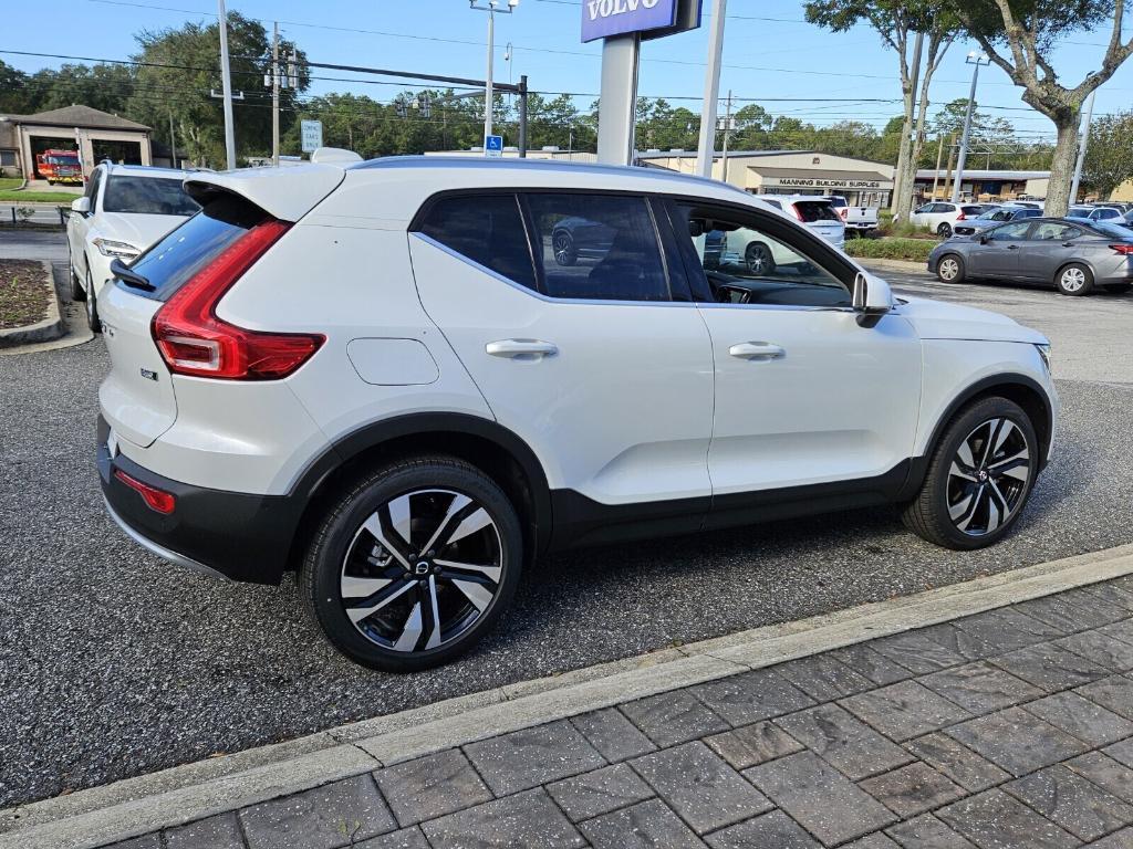 new 2025 Volvo XC40 car, priced at $49,790