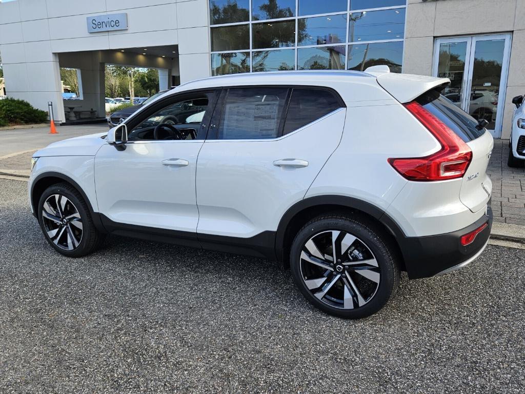 new 2025 Volvo XC40 car, priced at $49,790