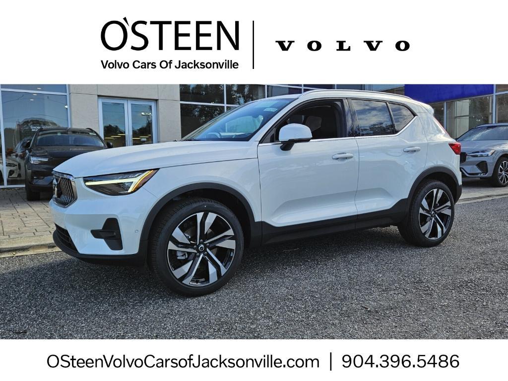 new 2025 Volvo XC40 car, priced at $49,790