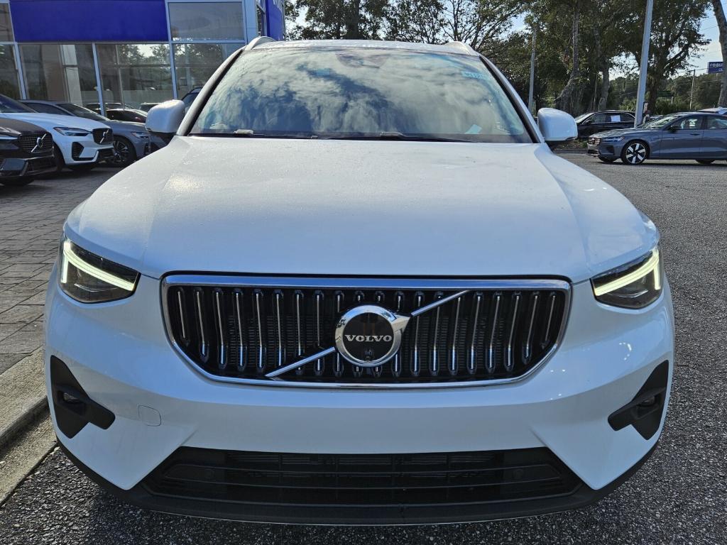 new 2025 Volvo XC40 car, priced at $49,790