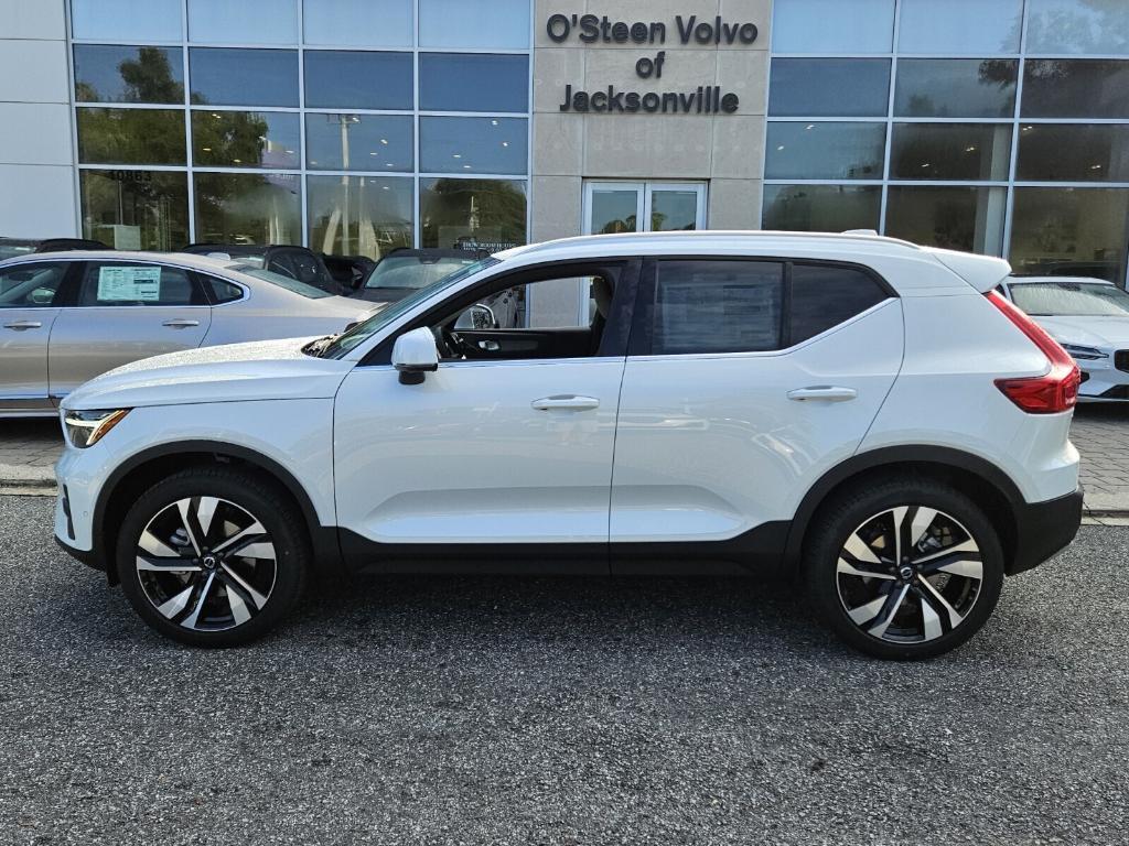 new 2025 Volvo XC40 car, priced at $51,215