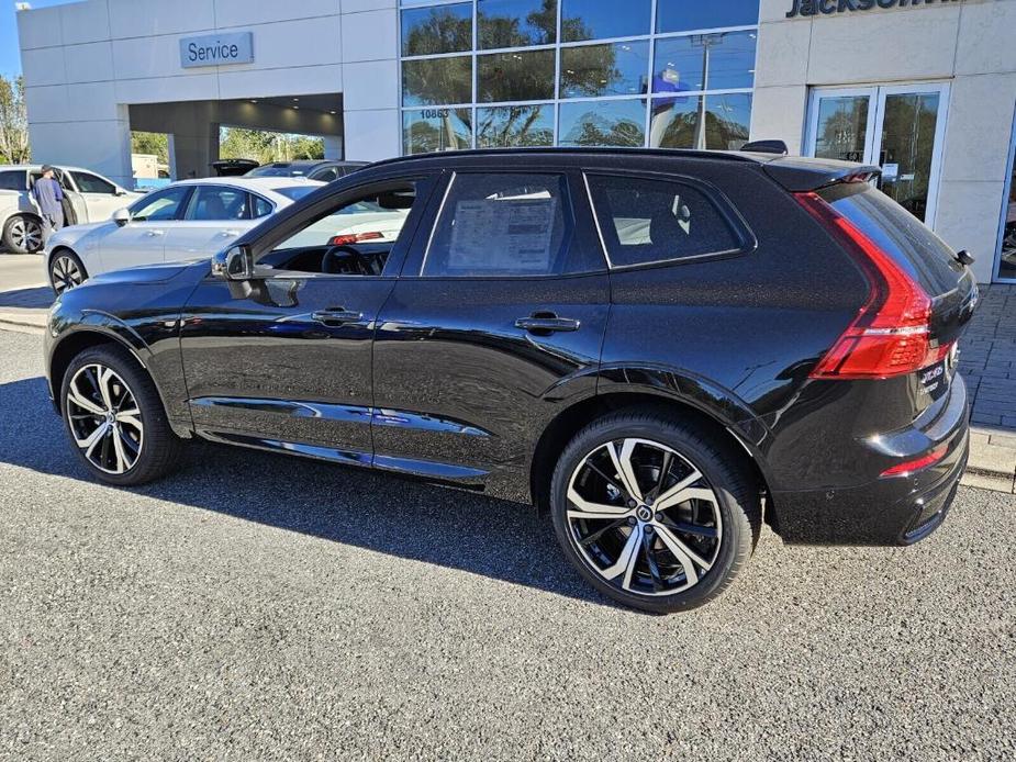 new 2025 Volvo XC60 car, priced at $59,885