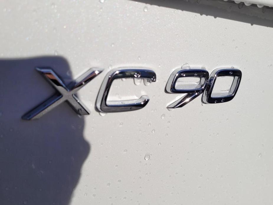 new 2024 Volvo XC90 car, priced at $59,670