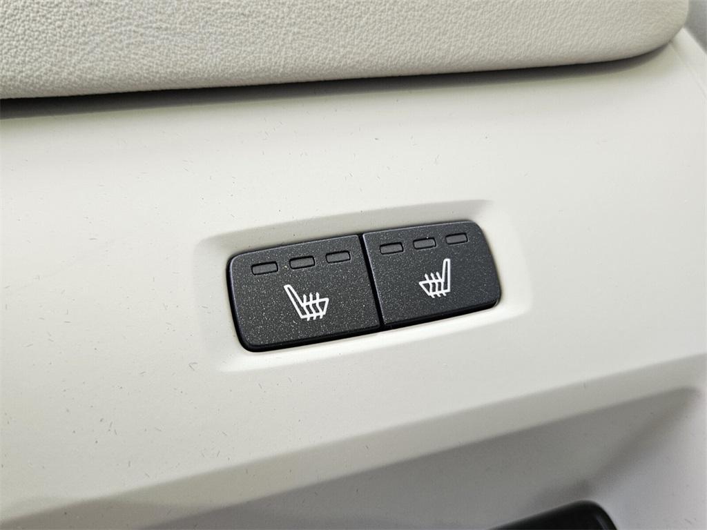 new 2025 Volvo XC60 Plug-In Hybrid car, priced at $72,110