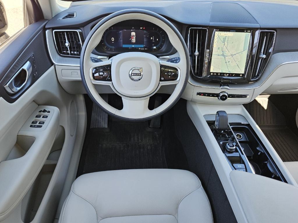 new 2025 Volvo XC60 car, priced at $55,335