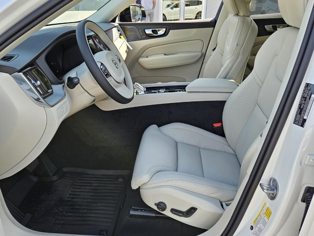 new 2025 Volvo XC60 car, priced at $60,660