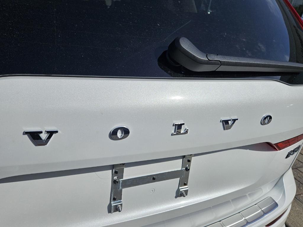 new 2025 Volvo XC60 car, priced at $60,660