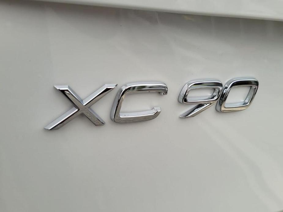 new 2024 Volvo XC90 car, priced at $71,630