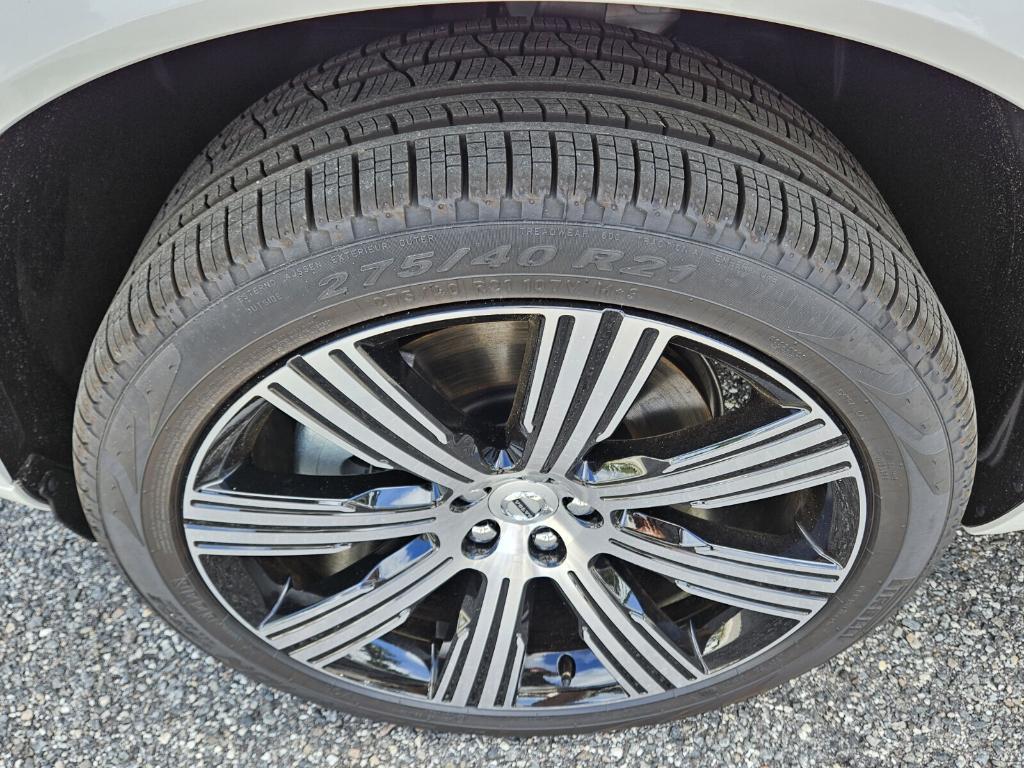new 2025 Volvo XC90 Plug-In Hybrid car, priced at $77,565