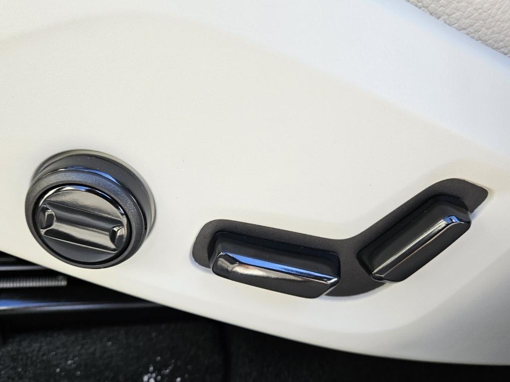 new 2025 Volvo XC60 car, priced at $54,585