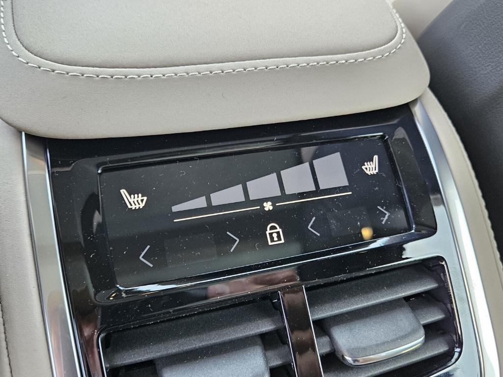 new 2025 Volvo XC90 Plug-In Hybrid car, priced at $82,405