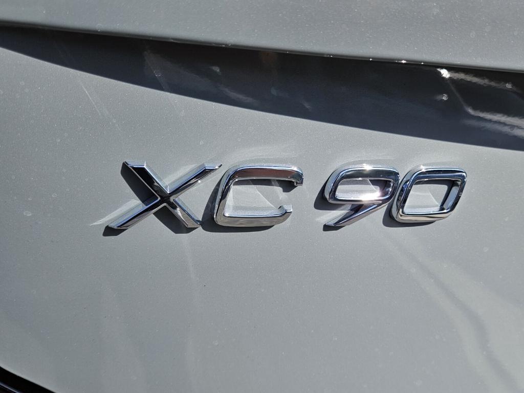 new 2025 Volvo XC90 Plug-In Hybrid car, priced at $82,405