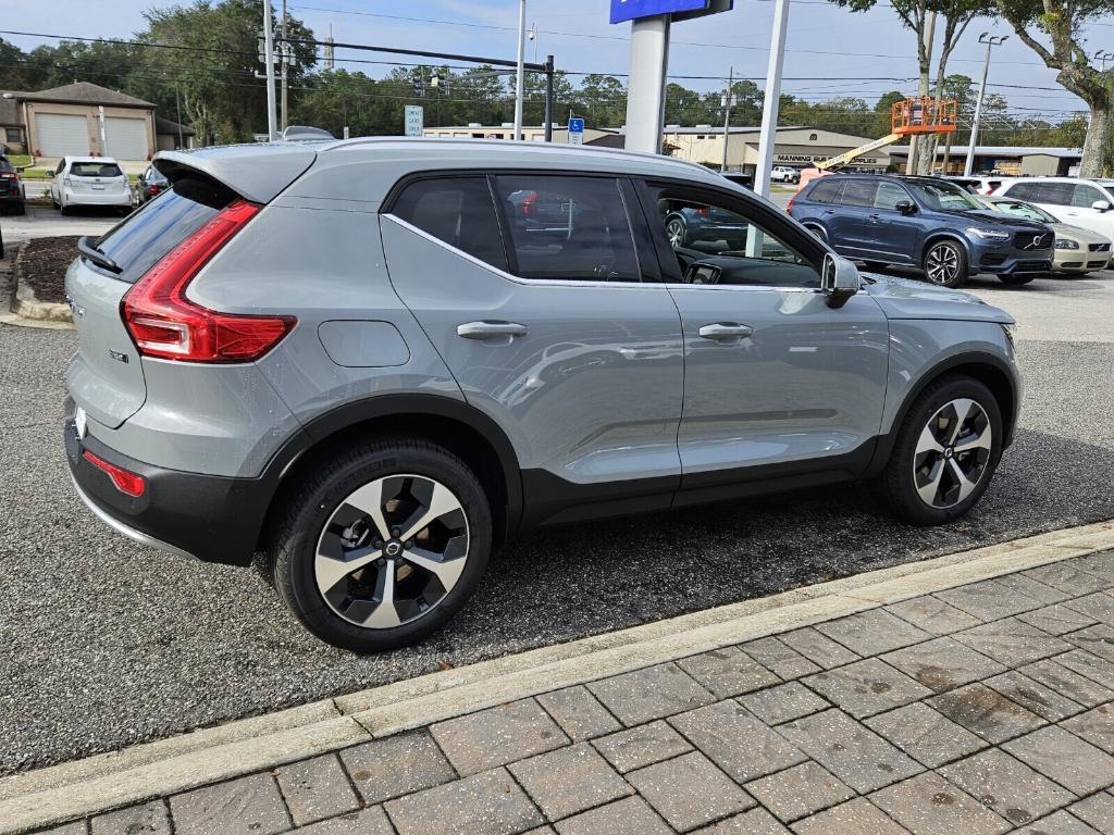 new 2025 Volvo XC40 car, priced at $47,765