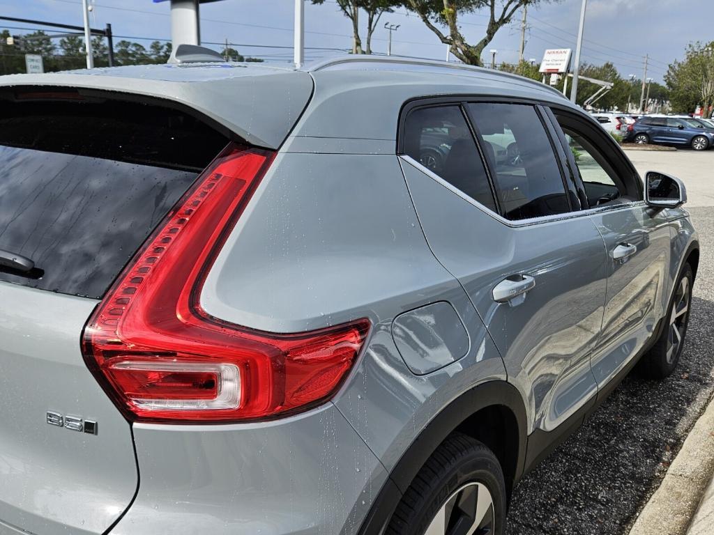 new 2025 Volvo XC40 car, priced at $47,765