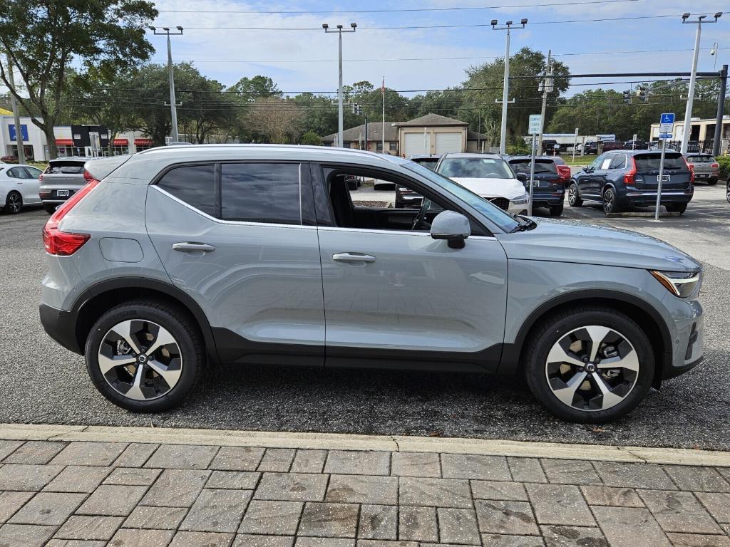 new 2025 Volvo XC40 car, priced at $47,765