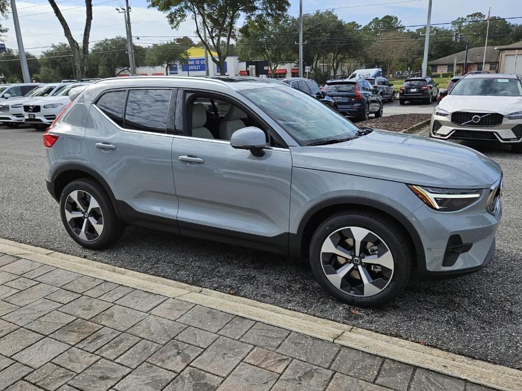 new 2025 Volvo XC40 car, priced at $47,765