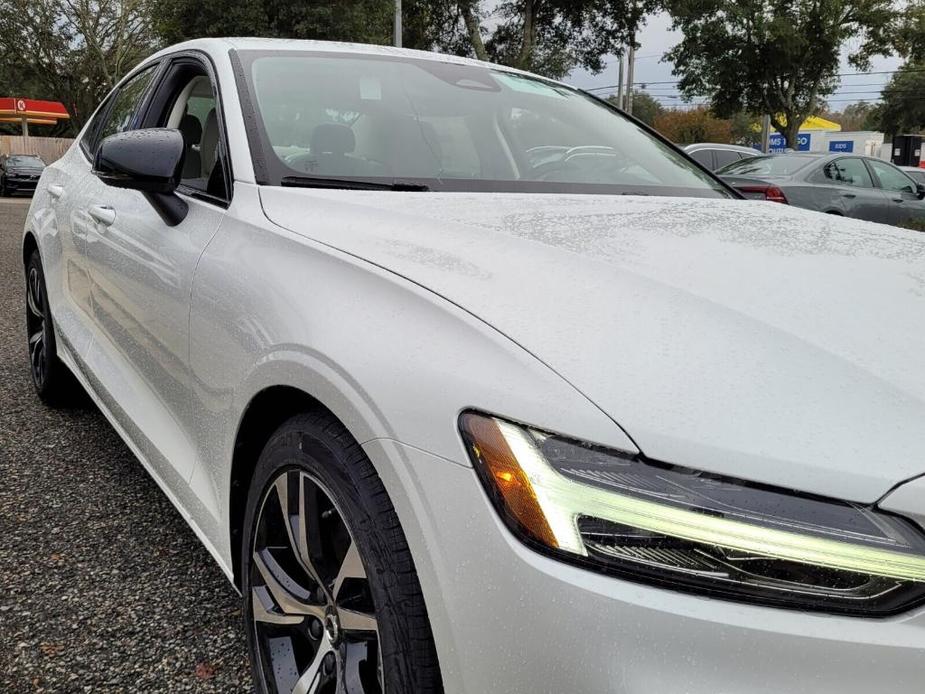 new 2024 Volvo S60 car, priced at $41,275