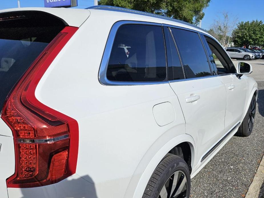 new 2024 Volvo XC90 Recharge Plug-In Hybrid car