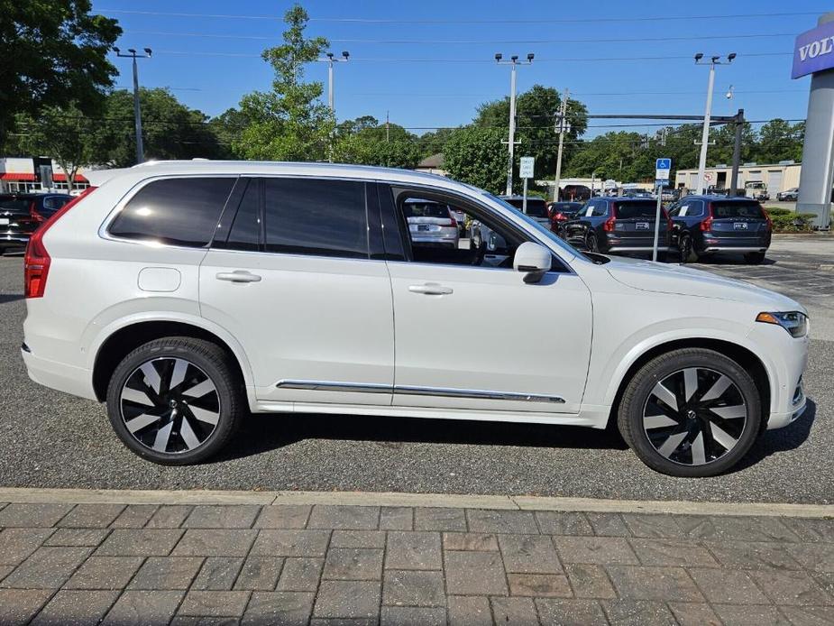 new 2024 Volvo XC90 Recharge Plug-In Hybrid car