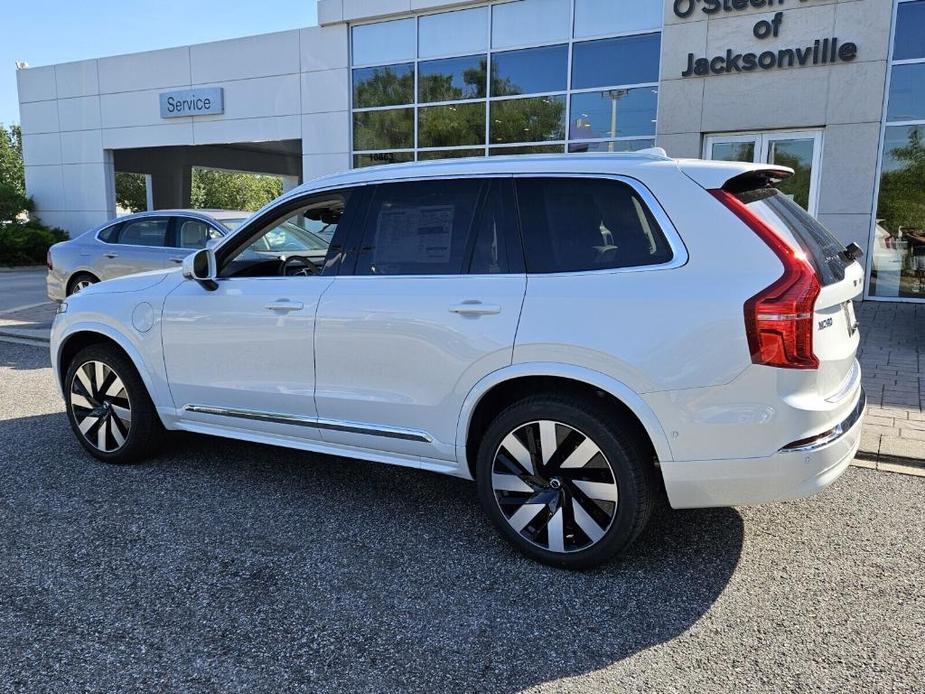 new 2024 Volvo XC90 Recharge Plug-In Hybrid car