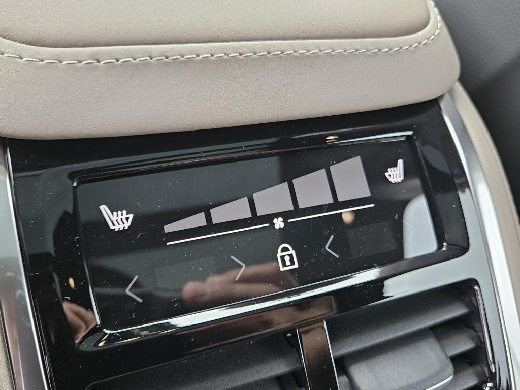 new 2026 Volvo XC90 car, priced at $71,825