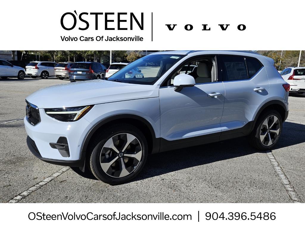 new 2025 Volvo XC40 car, priced at $47,695