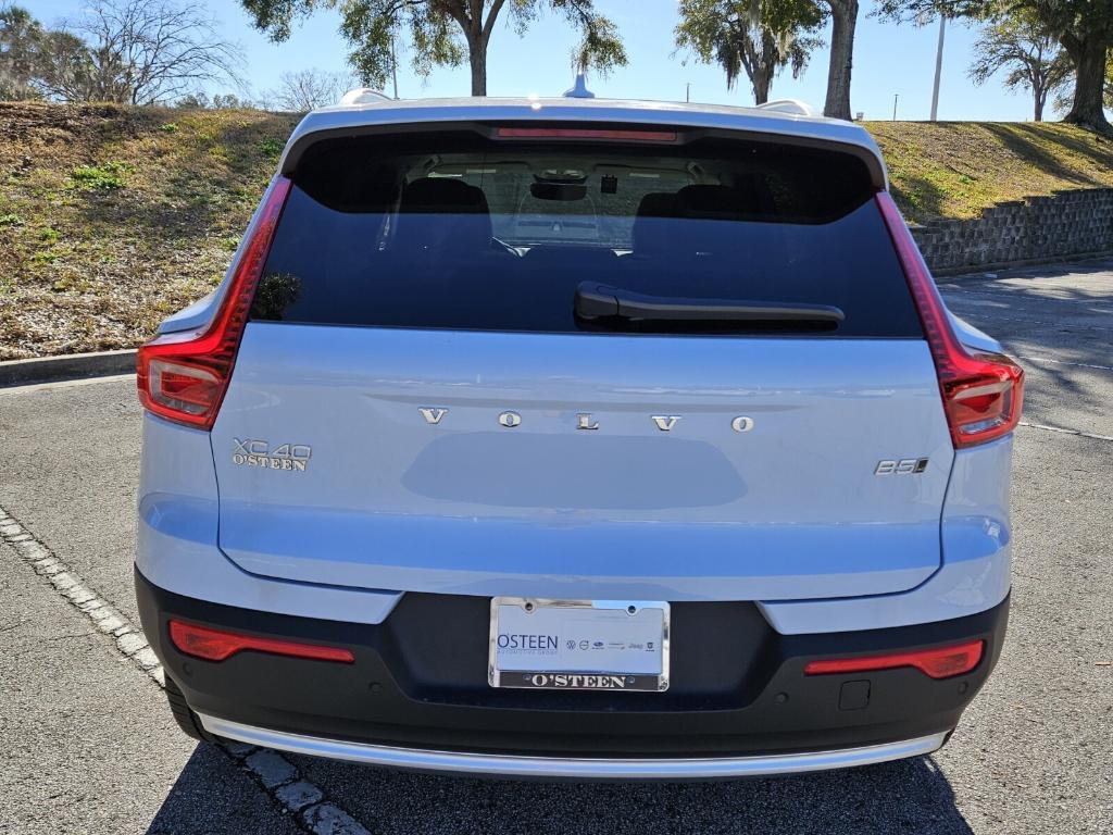 new 2025 Volvo XC40 car, priced at $47,695