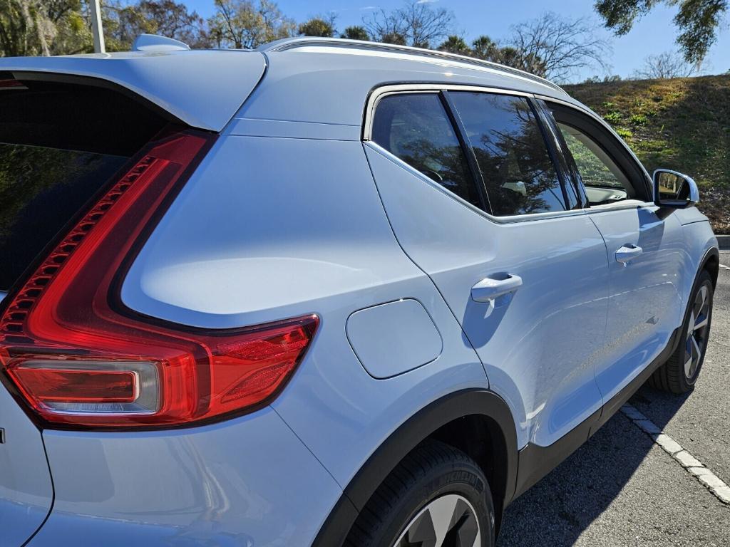 new 2025 Volvo XC40 car, priced at $47,695