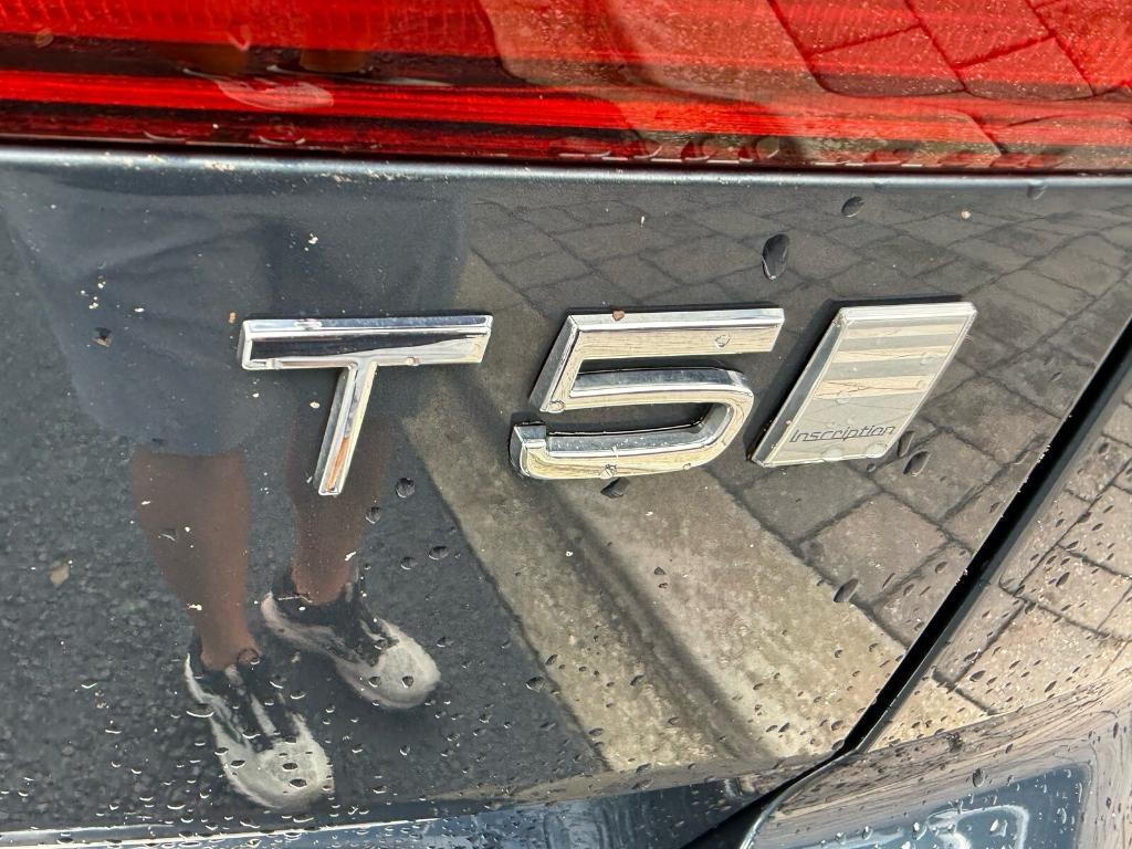 used 2020 Volvo XC60 car, priced at $21,995