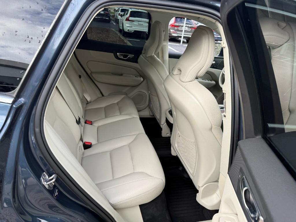 used 2020 Volvo XC60 car, priced at $21,995