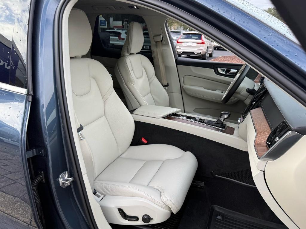 used 2020 Volvo XC60 car, priced at $21,995