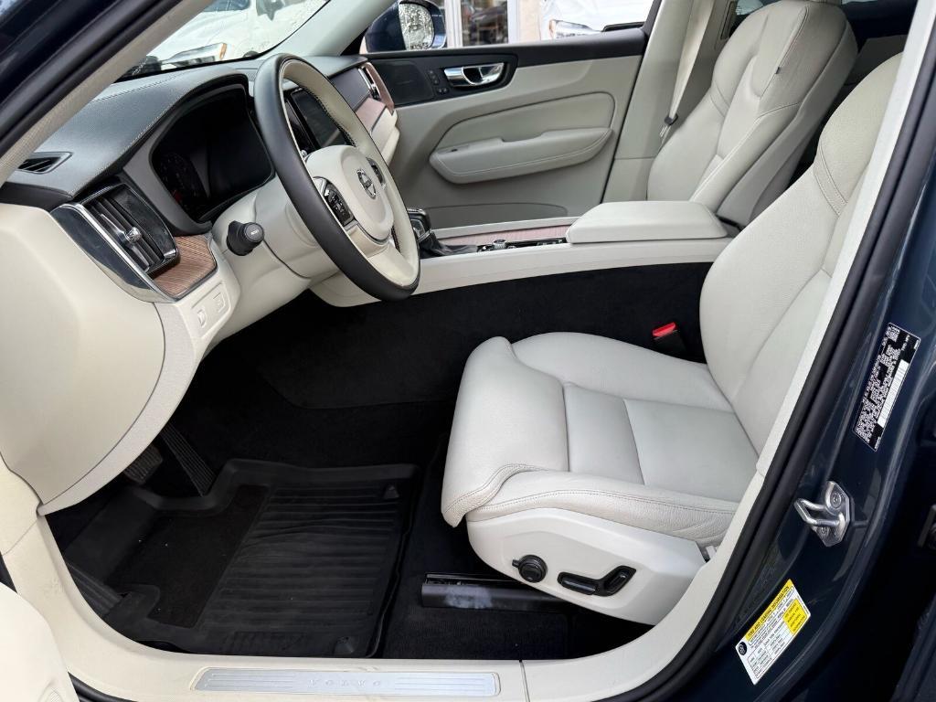 used 2020 Volvo XC60 car, priced at $21,995