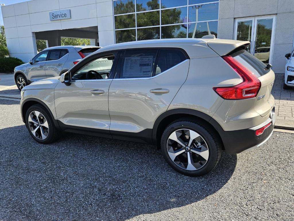 new 2025 Volvo XC40 car, priced at $47,415