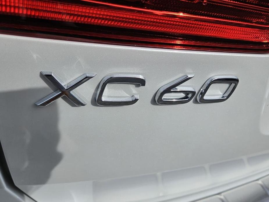 new 2025 Volvo XC60 Plug-In Hybrid car, priced at $66,235