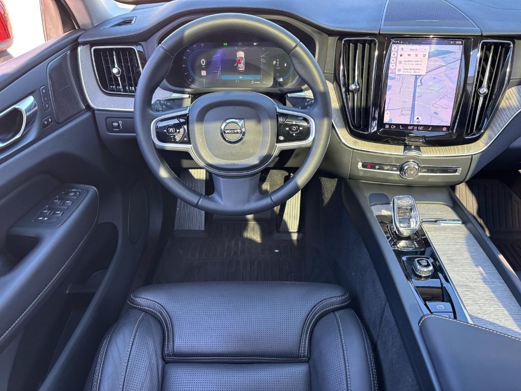 used 2022 Volvo XC60 car, priced at $36,795