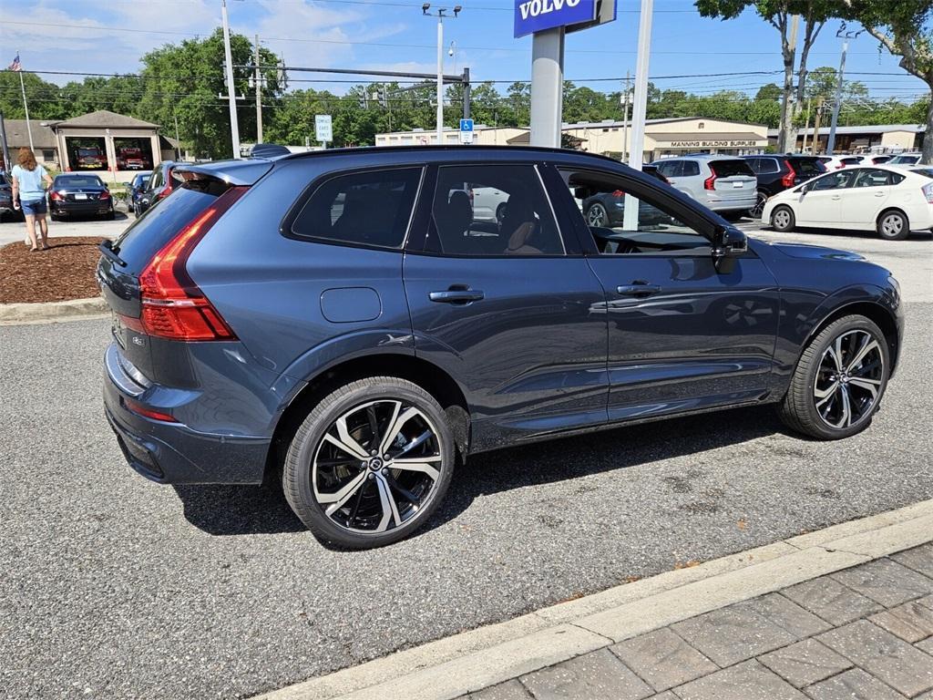 new 2025 Volvo XC60 car, priced at $60,660