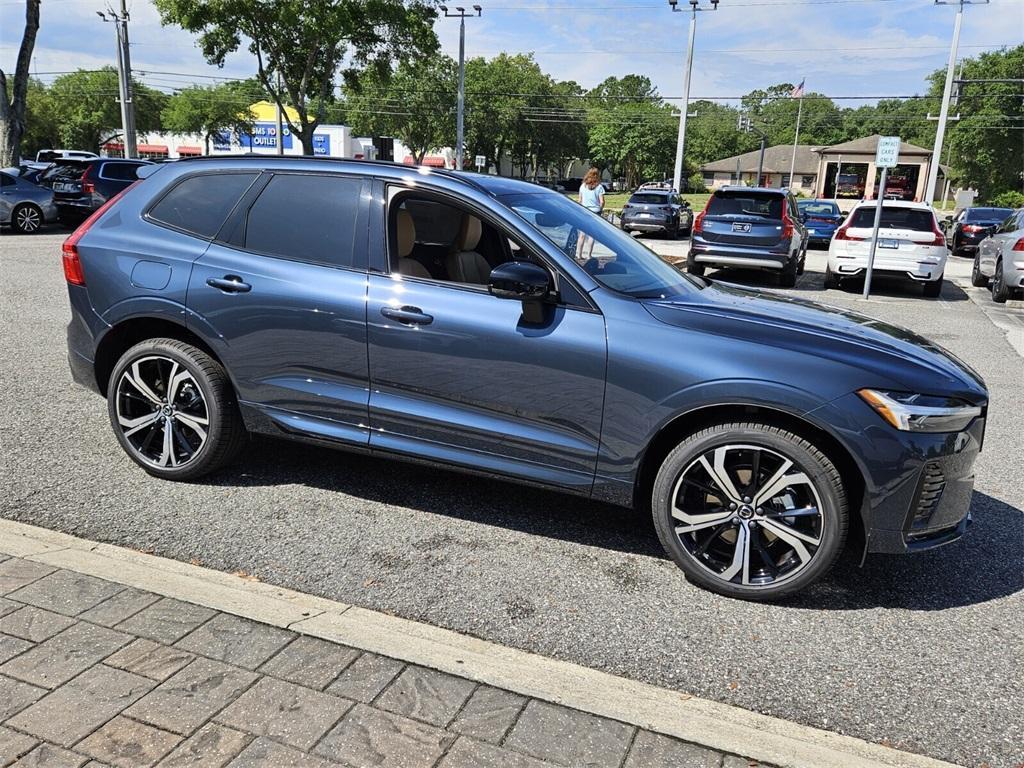 new 2025 Volvo XC60 car, priced at $60,660