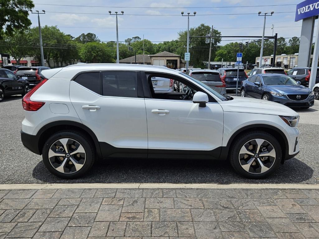 new 2025 Volvo XC40 car, priced at $44,845
