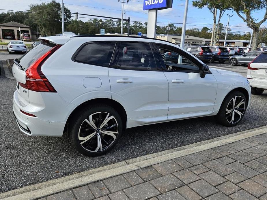 new 2025 Volvo XC60 car, priced at $59,885