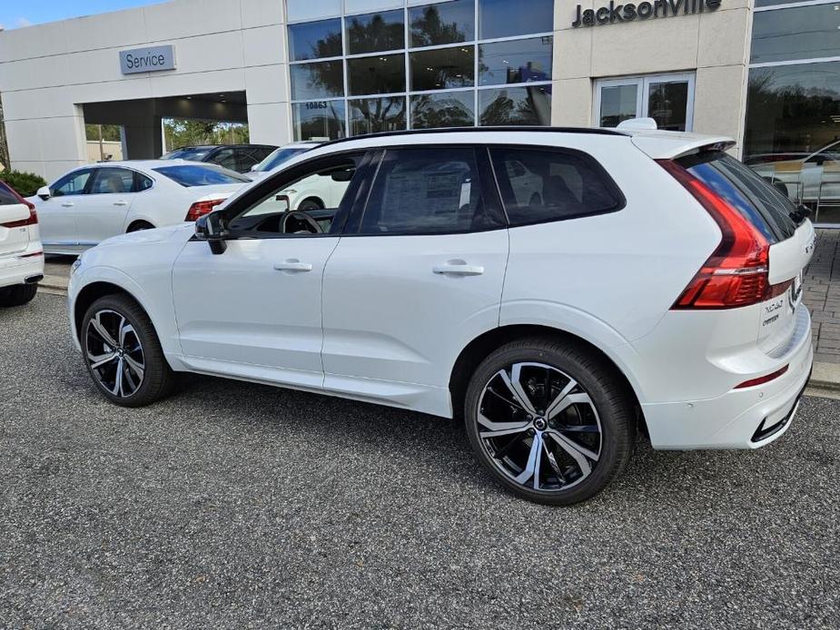 new 2025 Volvo XC60 car, priced at $59,885