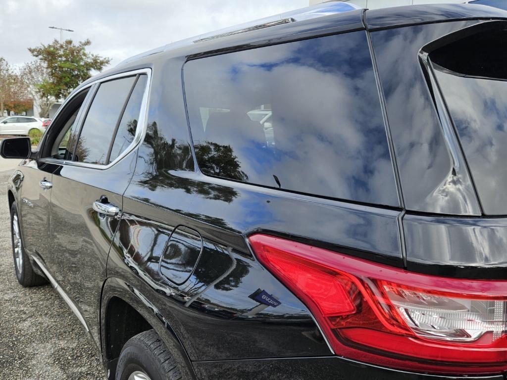 used 2021 Chevrolet Traverse car, priced at $32,495