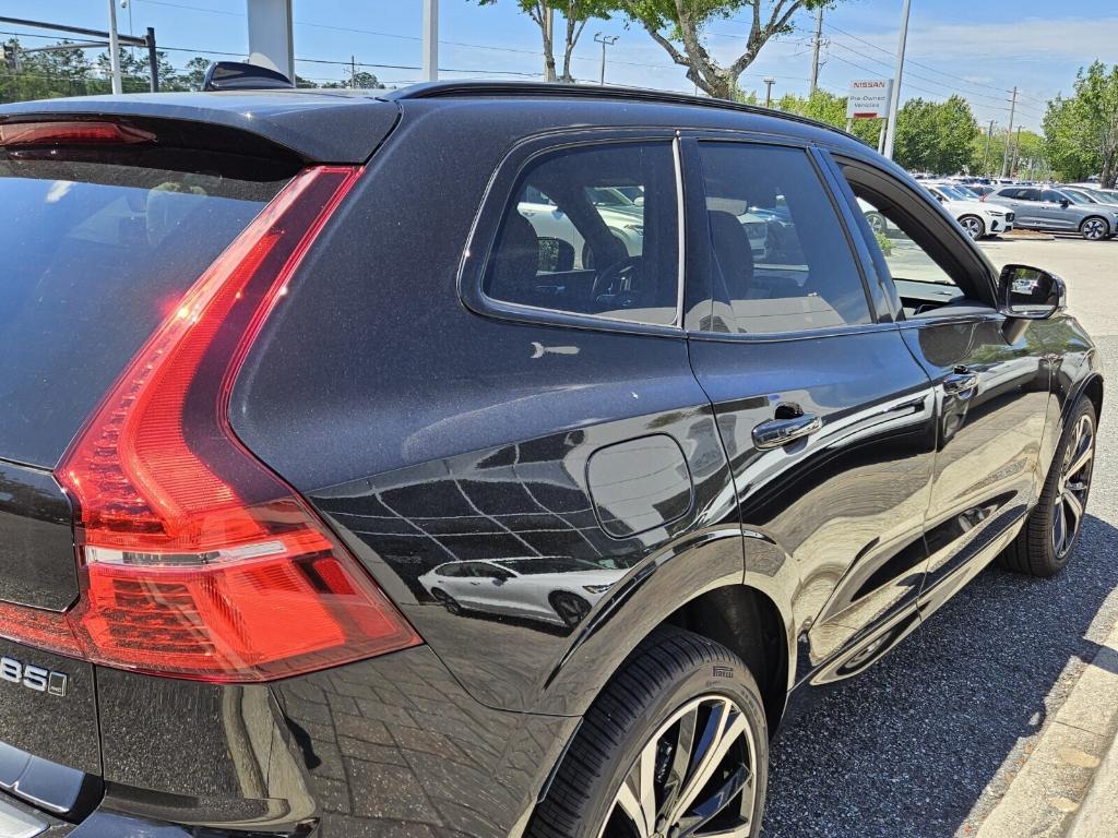 new 2025 Volvo XC60 car, priced at $59,910