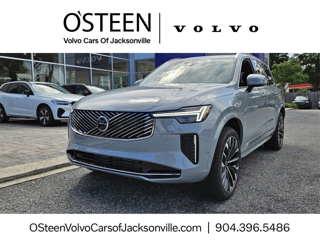 new 2025 Volvo XC90 Plug-In Hybrid car