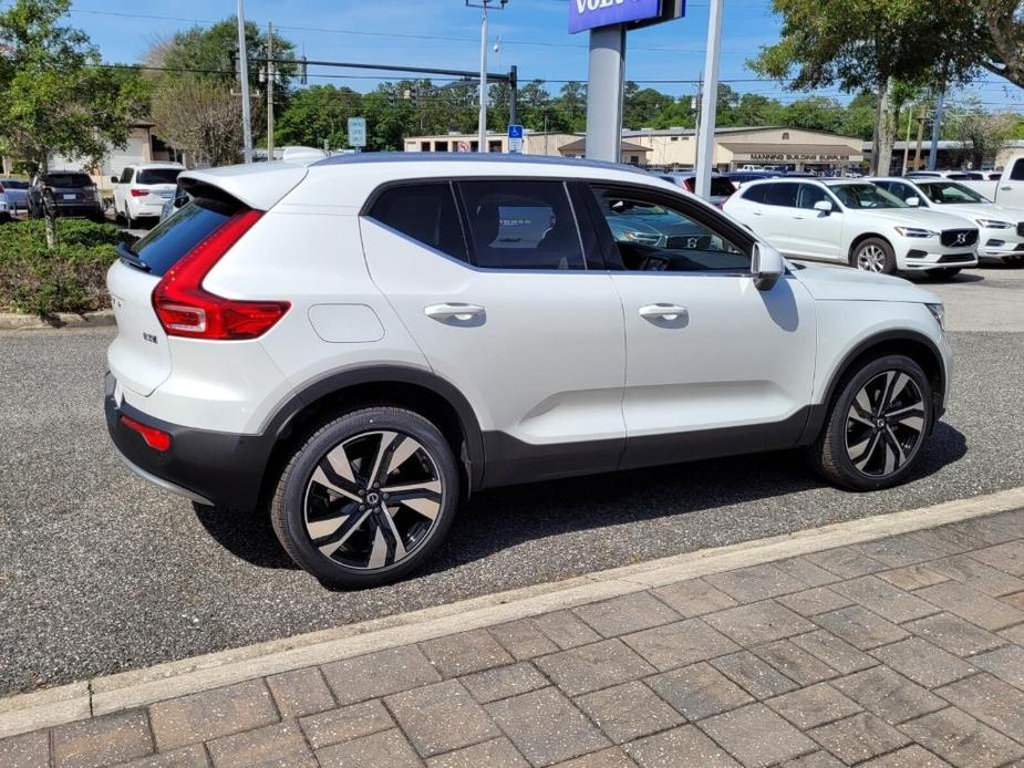 new 2024 Volvo XC40 car, priced at $46,000