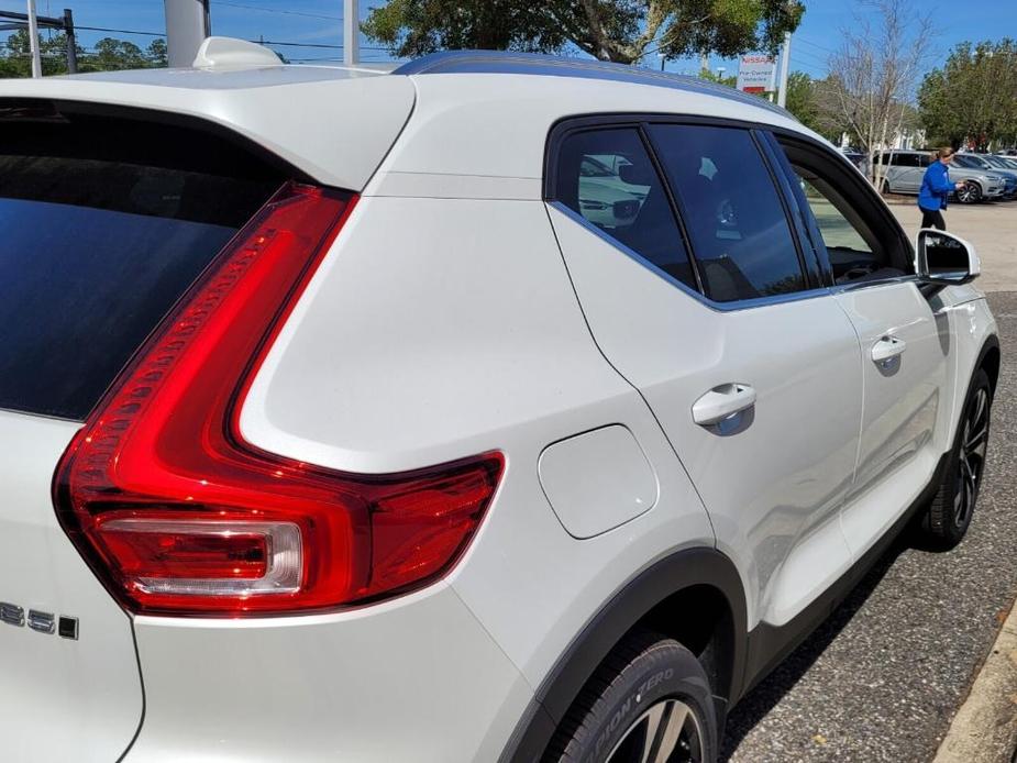 new 2024 Volvo XC40 car, priced at $46,000