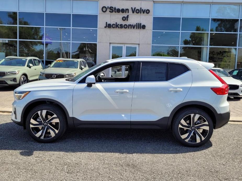 new 2024 Volvo XC40 car, priced at $46,000