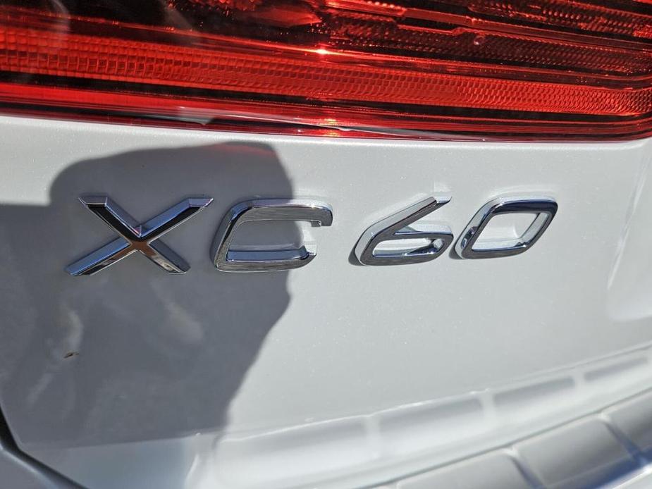 new 2025 Volvo XC60 Plug-In Hybrid car, priced at $75,270