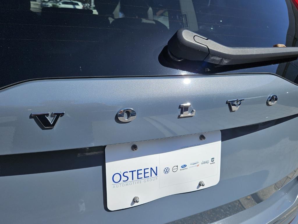 used 2022 Volvo XC90 car, priced at $33,690